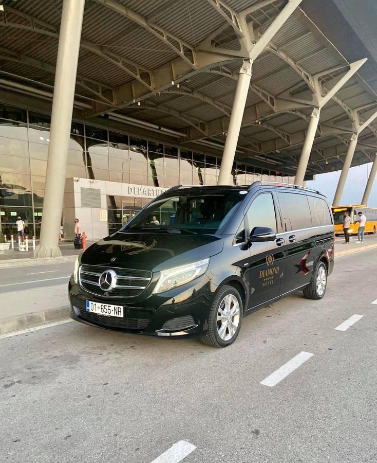 Hotel Diamond Prishtina Pristina Exterior photo Mercedes-Benz V-Class