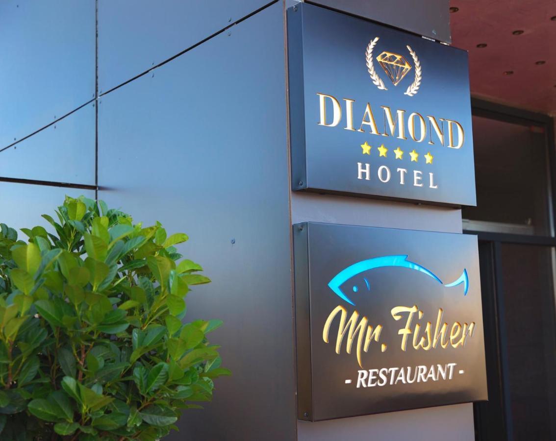 Hotel Diamond Prishtina Pristina Exterior photo Diamond Hotel