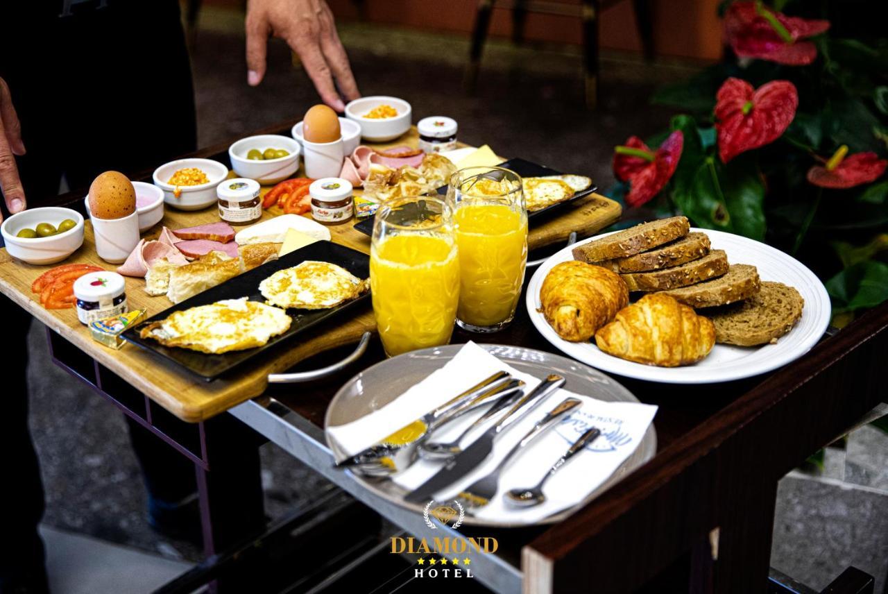 Hotel Diamond Prishtina Pristina Exterior photo Breakfast at Diamond Hotel