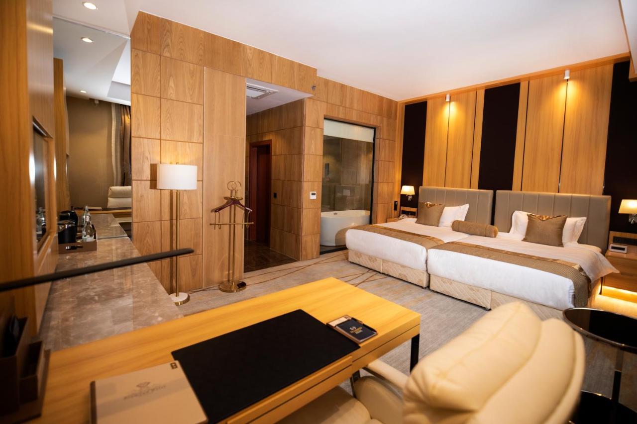 Hotel Diamond Prishtina Pristina Exterior photo Suite