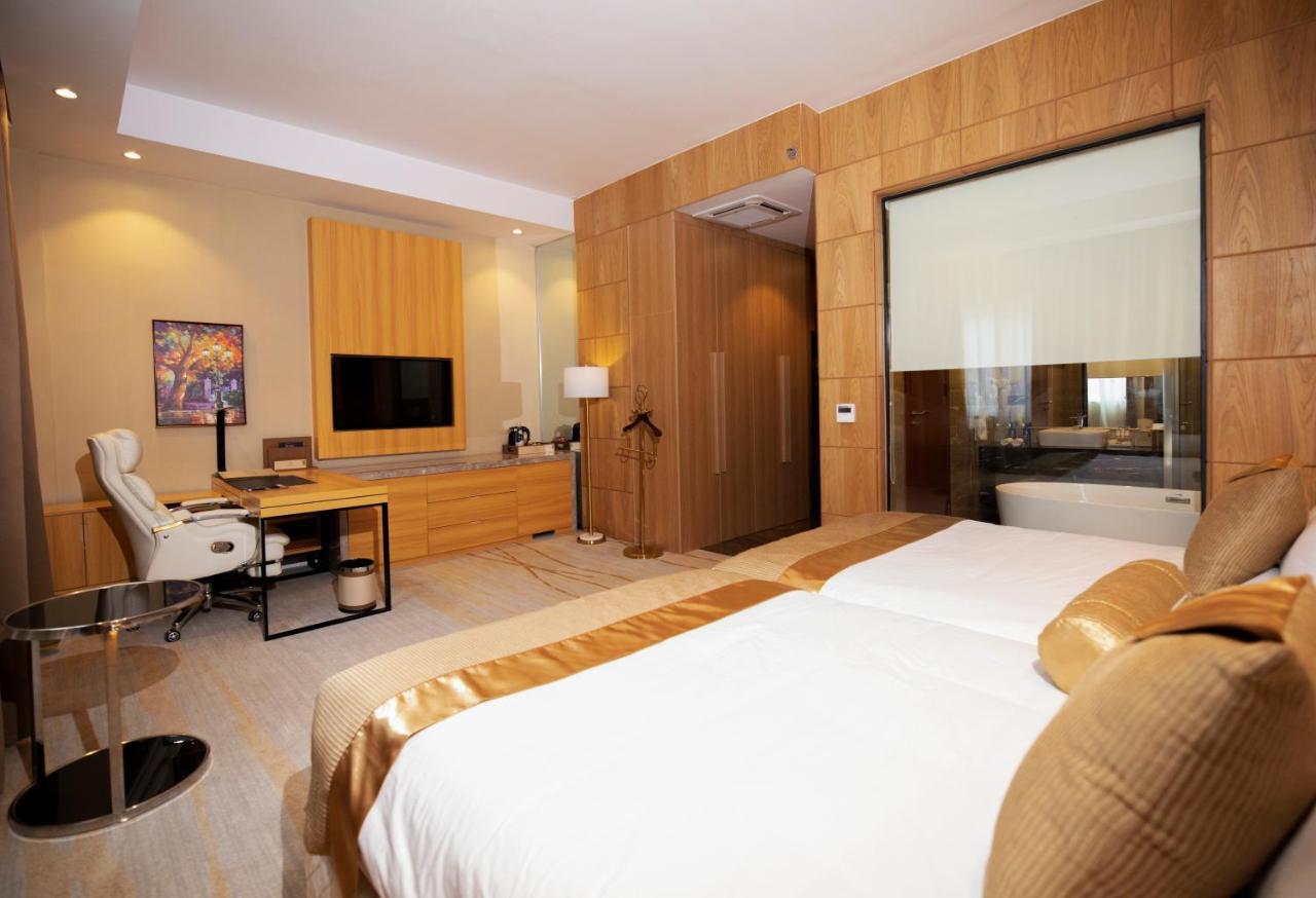Hotel Diamond Prishtina Pristina Exterior photo Deluxe Room