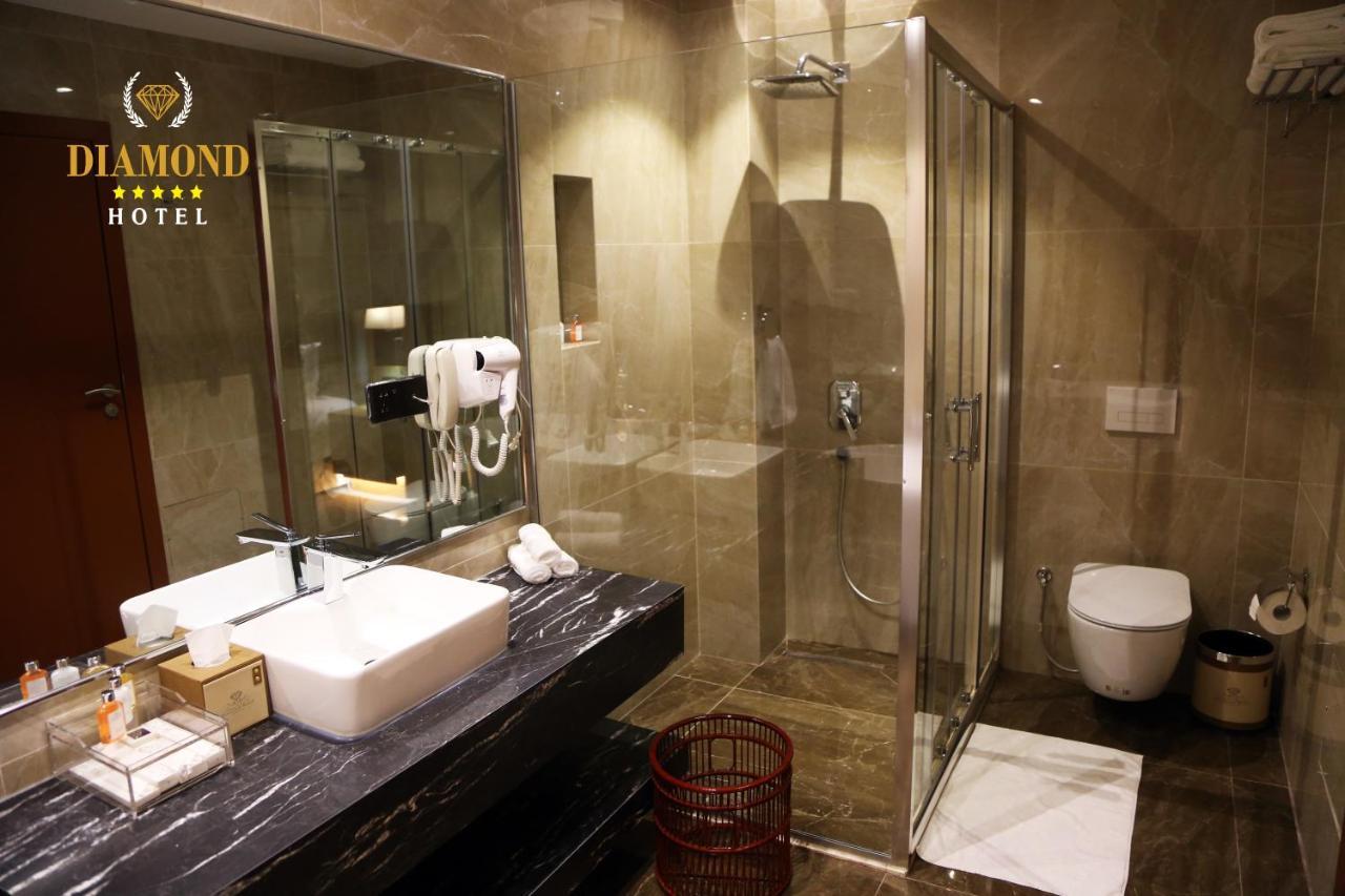 Hotel Diamond Prishtina Pristina Exterior photo Diamond Hotel, Bathroom