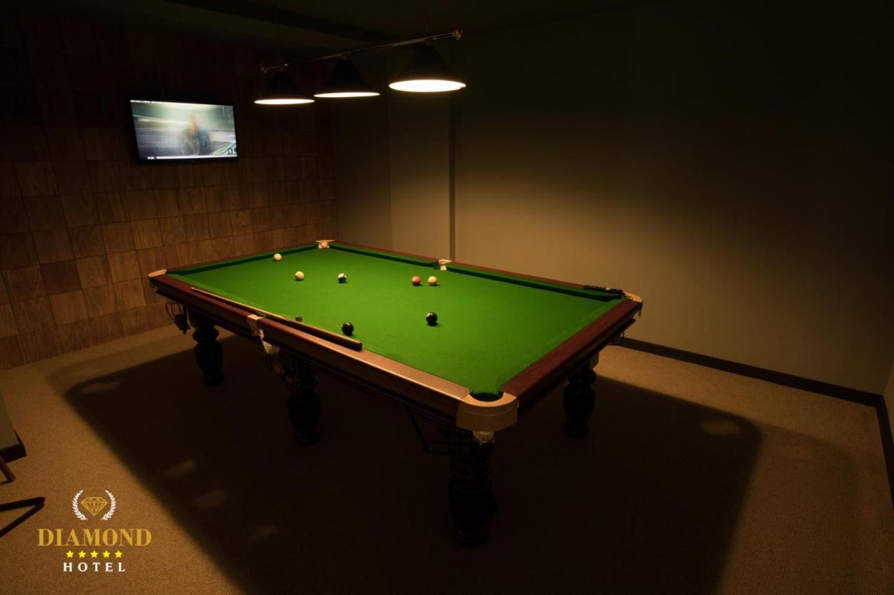 Hotel Diamond Prishtina Pristina Exterior photo A pool table